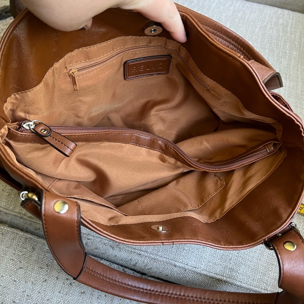 Fossil Relic brown shoulder bag - Picture 9 of 13